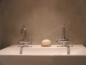 Badkamer met betonstuc (beton ciré)