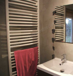 Badkamer met betonstuc (beton ciré)