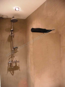 Badkamer met betonstuc (beton ciré)