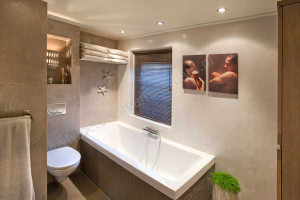 Badkamer met betonstuc (beton ciré)