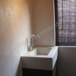Badkamer met betonstuc (beton ciré)