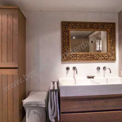 Badkamer met betonstuc (beton ciré)
