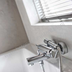 Badkamer met betonstuc (beton ciré)