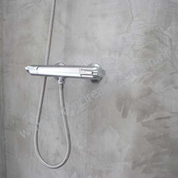 Badkamer met betonstuc (beton ciré)